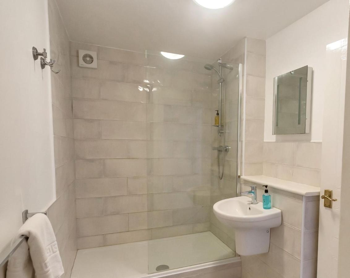 צ'לטנהם Montpellier Villa מראה חיצוני תמונה